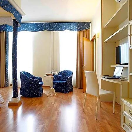 Liberty Aparthotel 4*