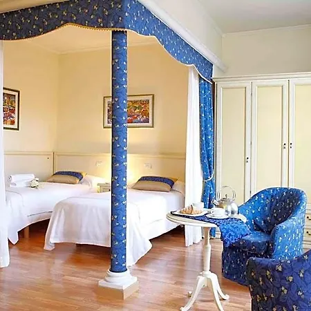 Liberty Apartahotel 4*